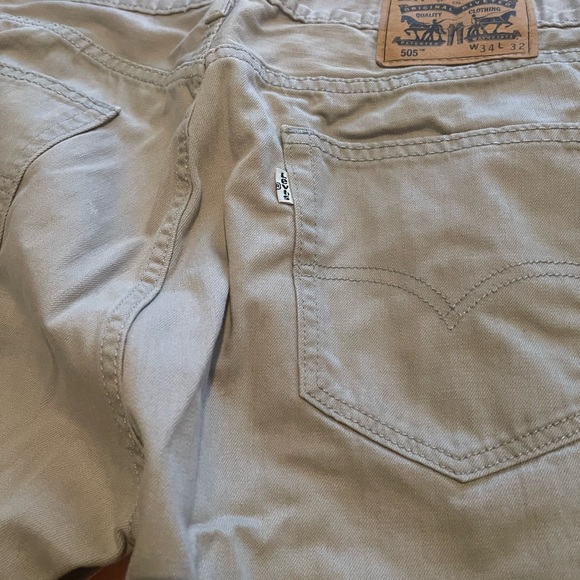 Levi Strauss Jeans 501,505, and 569 jeans - Picture 4 of 7